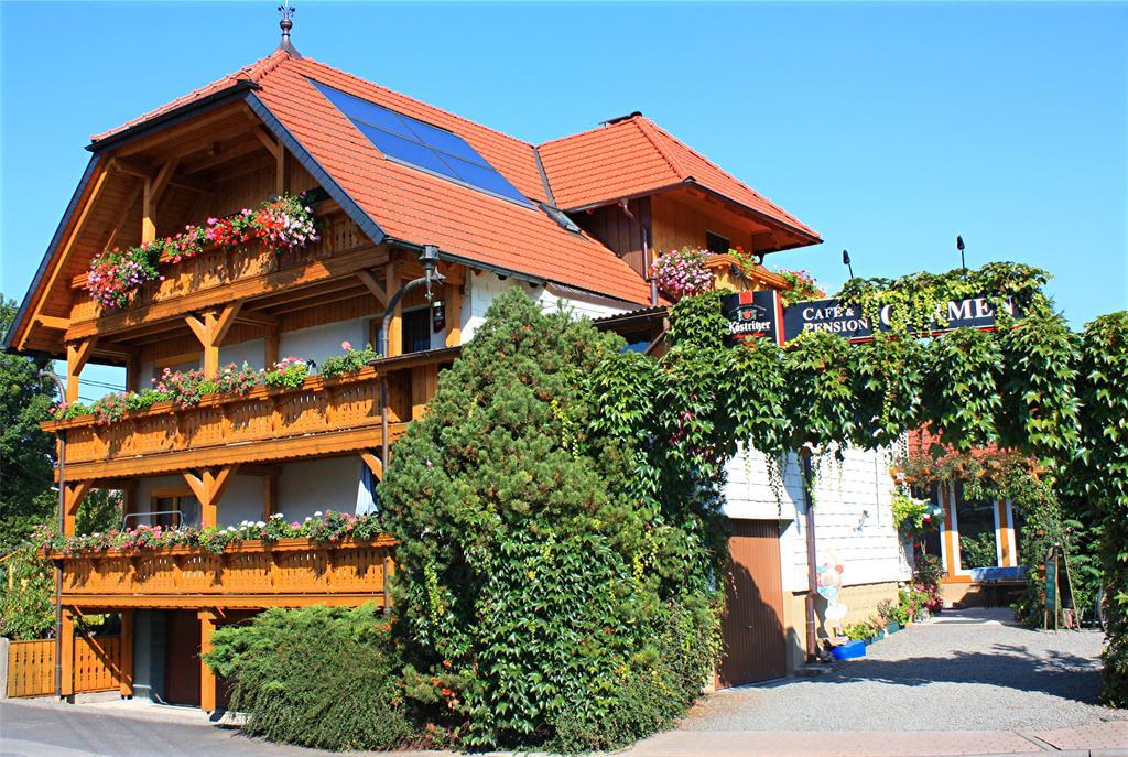 Cafe & Pension Carmen Brotterode Esterno foto